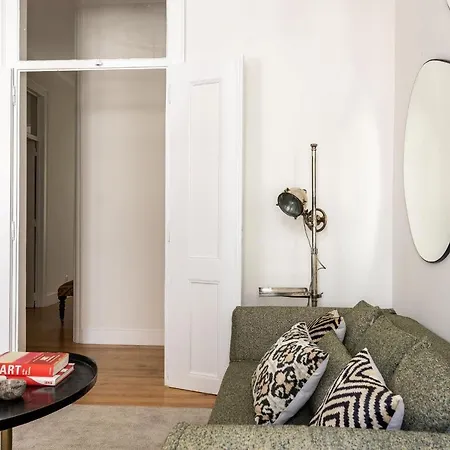Lovelystay - The Wanderers Hideout Appartamento Lisbona